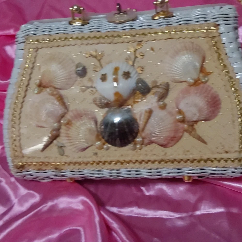 Great Gift!! Vintage mommy and me purse set